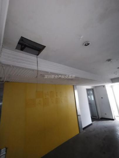 汕头市龙湖区长江路信宝大厦402号房
