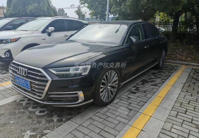奥迪A8公务轿车