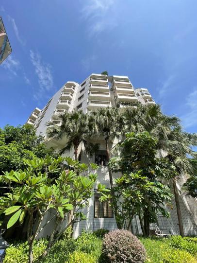 汕头市龙湖区金叶岛国际花园海天阁住宅63套、地库车位28个及商场2层整体销售