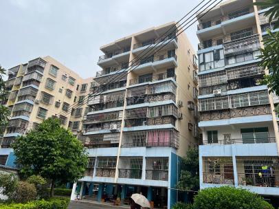 韶关市武江区新兴路14号城市花园松苑小区A幢701房等90套房产