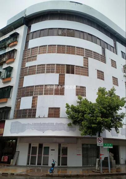 汕头市潮阳区文光街道兴归居委振兴路179号(首层、第二层、第三至七层)和东环城路73号房地产