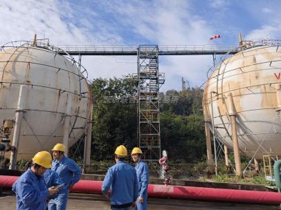 中石化湖南石油化工有限公司位于岳阳市炼油二部构筑物、设备类资产