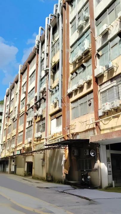 深圳市罗湖区翠山工业区厂房A栋2层夹层
